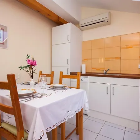 Apartament Maslina