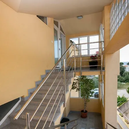 Apartament Maslina *
